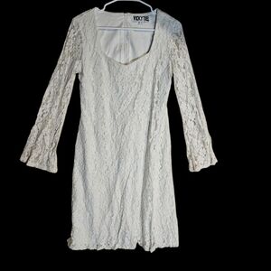 Vickytie Elegant Long Sleeve Lace Dress - White